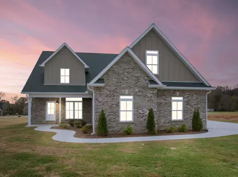 249 Lookout Dr, Winchester, TN 37398