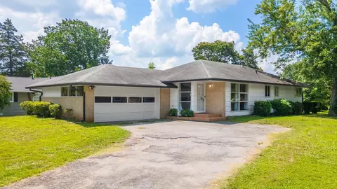 4412 Live Oak Ln, Chattanooga, TN 37411