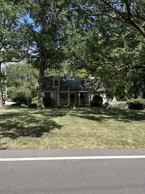4308 Sunnybrook Dr, Nashville, TN 37205