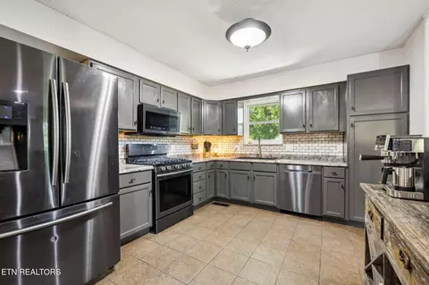 7901 Ewing Rd, Powell, TN 37849 photo 9