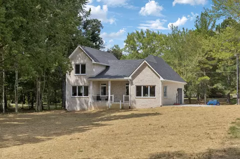 Exterior - 1045 Twin Pine Rd, Dickson, TN 37055 photo 6 of 15