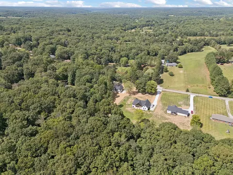 View/Area - 1045 Twin Pine Rd, Dickson, TN 37055 photo 2 of 5