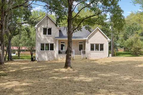 Exterior - 1045 Twin Pine Rd, Dickson, TN 37055 photo 7 of 15