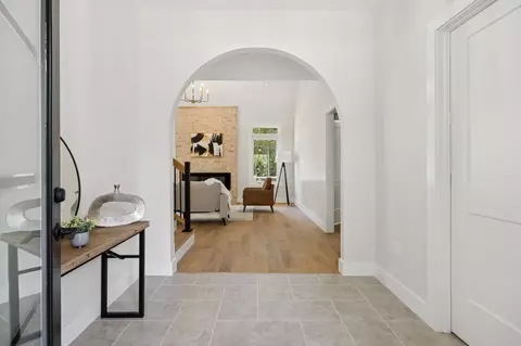 Entry Way - 1045 Twin Pine Rd, Dickson, TN 37055 photo 1 of 4
