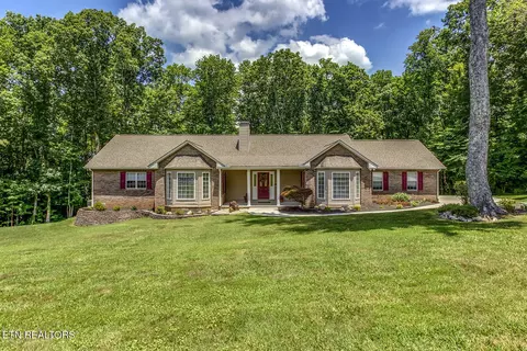 308 Quail Hollow Ln, Clinton, TN 37716