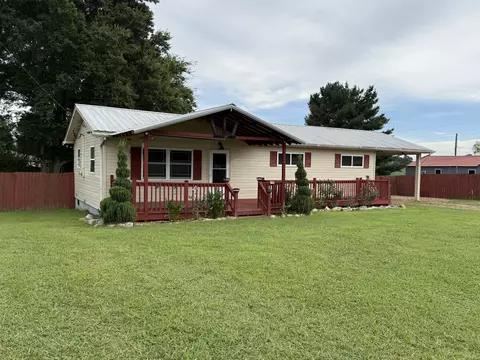 10697 David Crockett Pkwy, Belvidere, TN 37306
