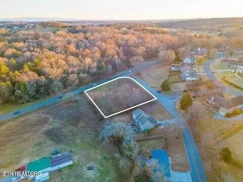 200 Midway Rd, Lenoir City, TN 37772
