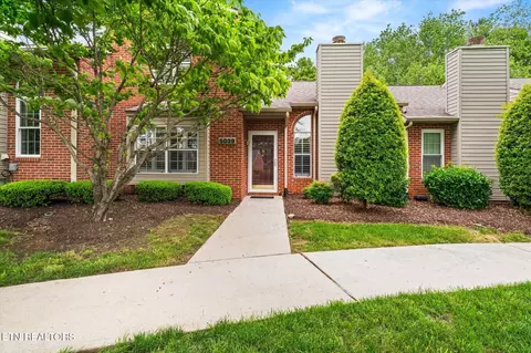 5039 Griffins Gate Ln, Knoxville, TN 37912