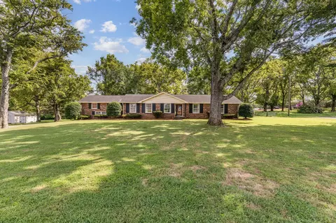 717 Lambert Dr, Nashville, TN 37220