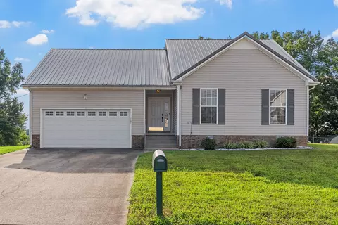 1397 Shady Hill Ct, Clarksville, TN 37042