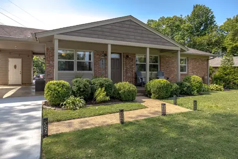 246 Hickorydale Dr, Nashville, TN 37210