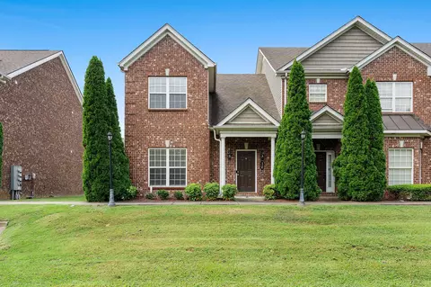 316 Rowlette Cir, Murfreesboro, TN 37127