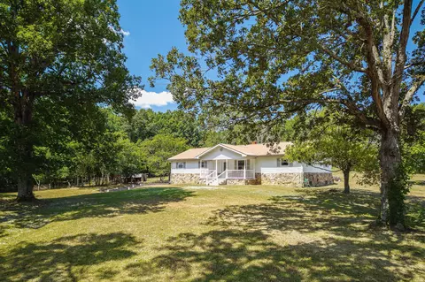 Exterior - 4121 Old Moss Rd, Baxter, TN 38544 photo 2 of 2