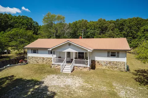 4121 Old Moss Rd, Baxter, TN 38544