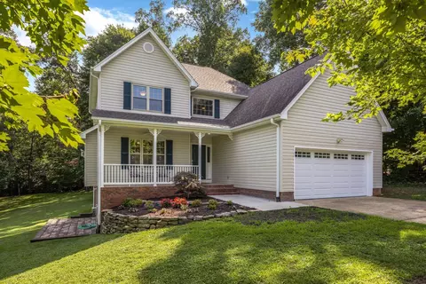 8946 Grey Mountain Dr, Ooltewah, TN 37363