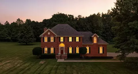 112 Chadwick Farms Dr, Fayetteville, TN 37334