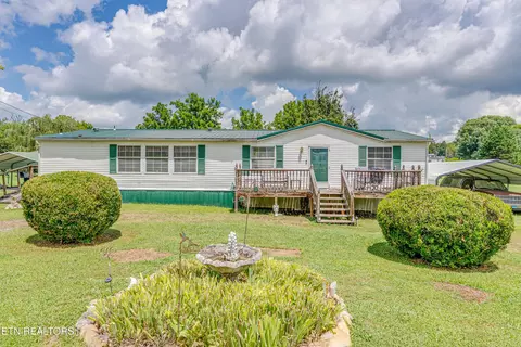 425 Bluff Mountain Dr, Walland, TN 37886