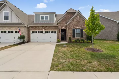 1107 Fiona Dr, Lebanon, TN 37087