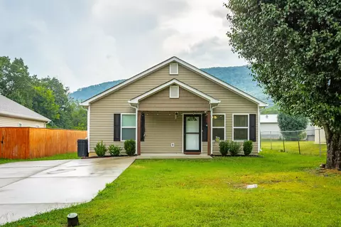 8455 W Parkway Pkwy, Soddy Daisy, TN 37379