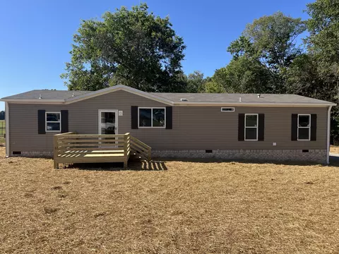 1683 Old Highway 52, Lafayette, TN 37083