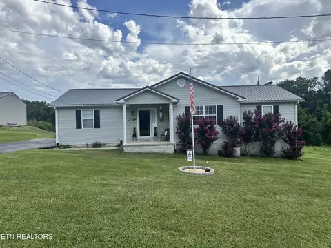 331 W Everett St, Sparta, TN 38583