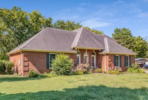 723 Regal Dr, Murfreesboro, TN 37129