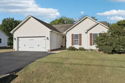 210 Kimberly Dr, Columbia, TN 38401