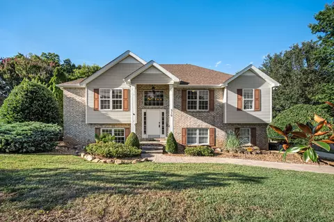 319 Braxton Dr, Murfreesboro, TN 37130