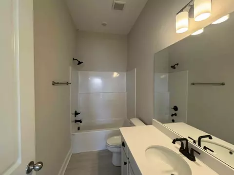 Bath - 2000 Ruby Mae Aly, Antioch, TN 37013 photo 2 of 2
