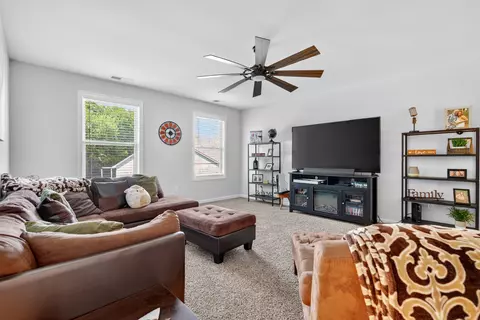Entry Way - 343 William Dylan Dr, Murfreesboro, TN 37129 photo 6 of 12