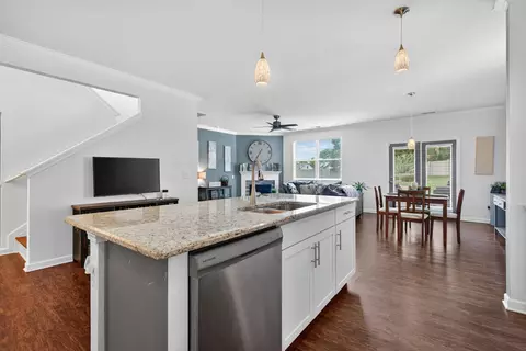Kitchen - 343 William Dylan Dr, Murfreesboro, TN 37129 photo 8 of 9