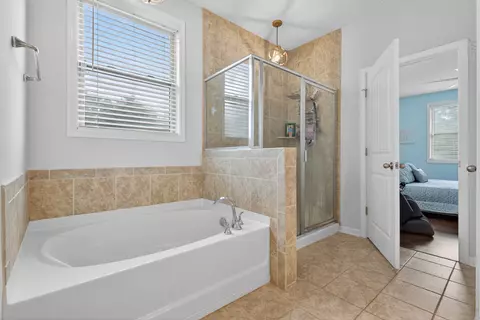 Bath - 343 William Dylan Dr, Murfreesboro, TN 37129 photo 1 of 4