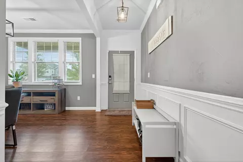 Entry Way - 343 William Dylan Dr, Murfreesboro, TN 37129 photo 2 of 12