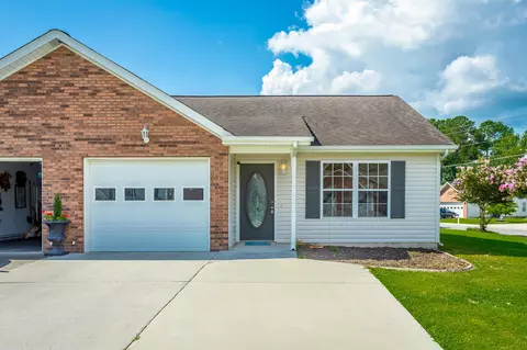 258 Flagstone Dr, Rossville, GA 30741