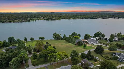 157 Cumberland Dr, Hendersonville, TN 37075