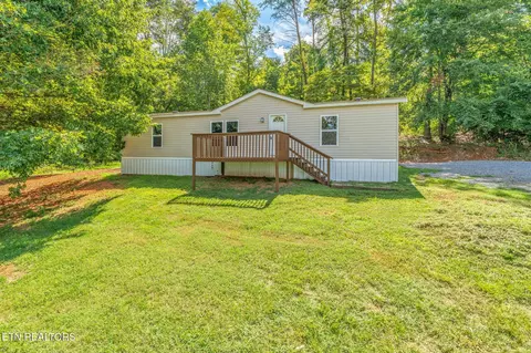 130 Westford Dr, Strawberry Plains, TN 37871