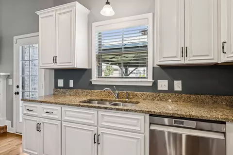 Kitchen - 2009 Keiser St, Spring Hill, TN 37174 photo 6 of 6