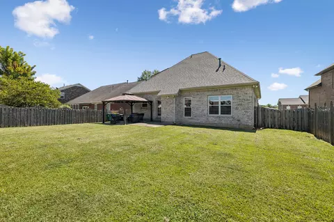 Exterior - 2009 Keiser St, Spring Hill, TN 37174 photo 8 of 8