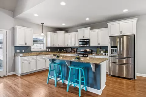 Kitchen - 2009 Keiser St, Spring Hill, TN 37174 photo 1 of 6