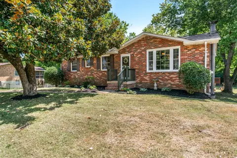 4019 Plantation Dr, Hermitage, TN 37076