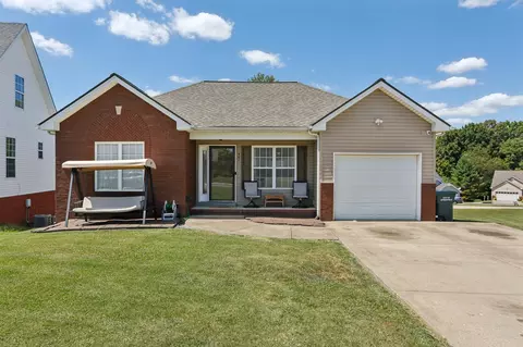 461 Berry Cir, Springfield, TN 37172