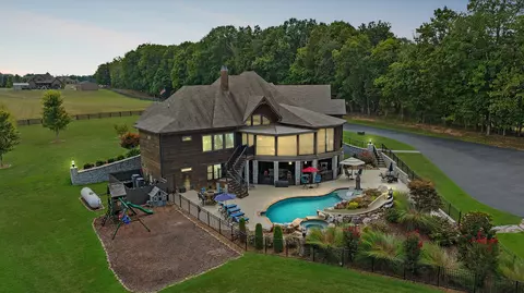 6704 Highway 52 W, Lafayette, TN 37083