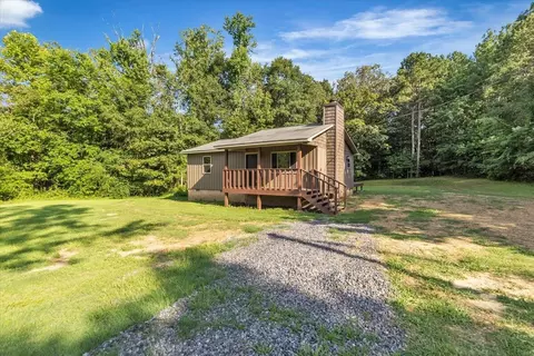 212 Cherokee Dr, Chatsworth, GA 30705