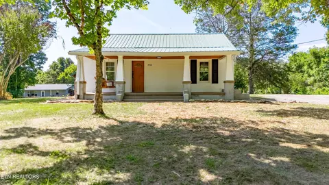 8700 Curtis Rd, Knoxville, TN 37914