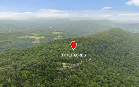 1075 Riggs Chapel Rd, Harriman, TN 37748