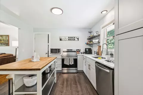 Kitchen - 331 Eventide Dr, Murfreesboro, TN 37130 photo 3 of 6