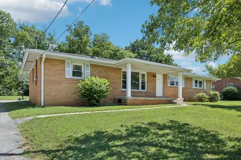 Exterior - 331 Eventide Dr, Murfreesboro, TN 37130 photo 2 of 15