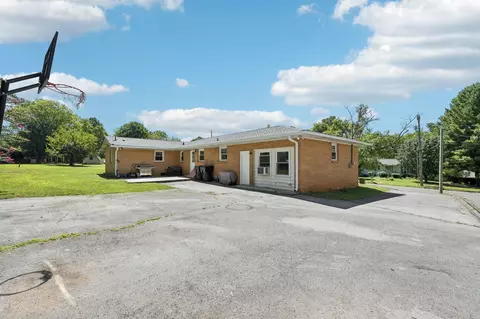 Exterior - 331 Eventide Dr, Murfreesboro, TN 37130 photo 8 of 15