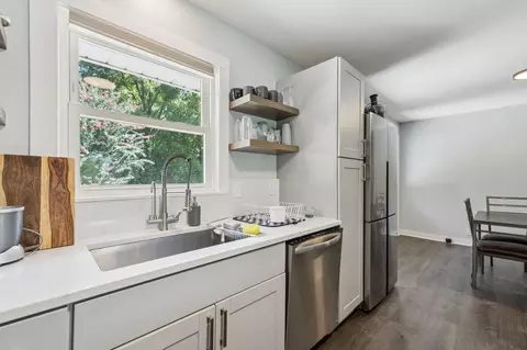 Kitchen - 331 Eventide Dr, Murfreesboro, TN 37130 photo 6 of 6