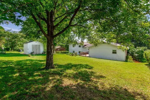 Exterior - 2321 Mark Ln, Chattanooga, TN 37421 photo 9 of 12
